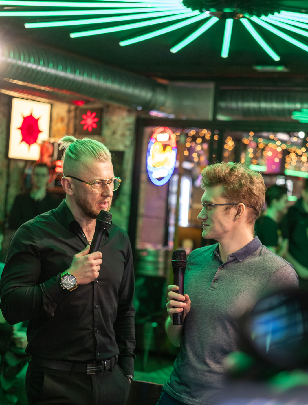 HAOS Galactic Battle, Daniel "danskcyk" Grabka and Andrzej "Kaszanas" Białecki introducing the idea of research in esports on tournaments.